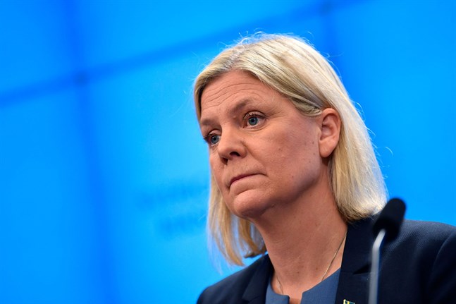 En stökig dag i Sverige och ett parlamentariskt läge som är besvärligt. Men Magdalena Andersson väljs troligen till Sveriges statsminister på måndag.