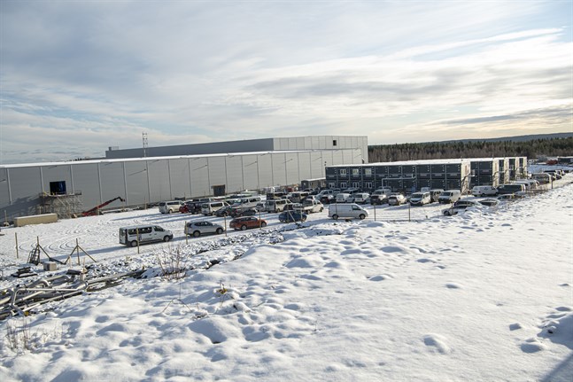 Stora brister och även misstänkta brott har upptäckts vid Northvolts batterifabrik i Skellefteå.