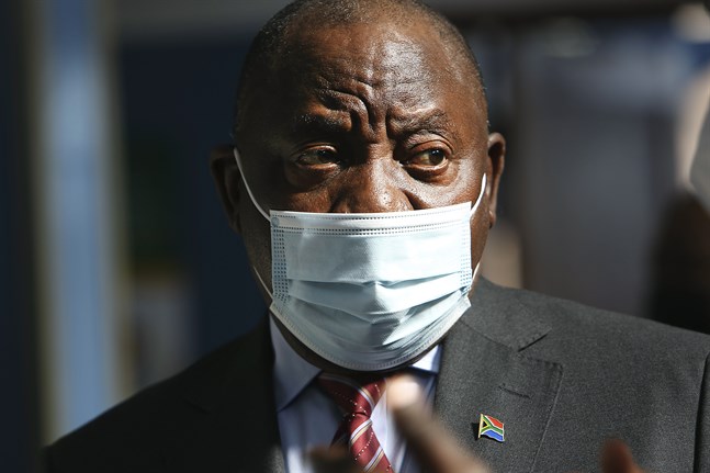 Sydafrikas president Cyril Ramaphosa uttryckte i ett tal till nationen på söndagen stor besvikelse över de länder som stoppat flygtrafiken med södra Afrika på grund av den nya varianten av coronaviruset, omikron. Arkivbild.