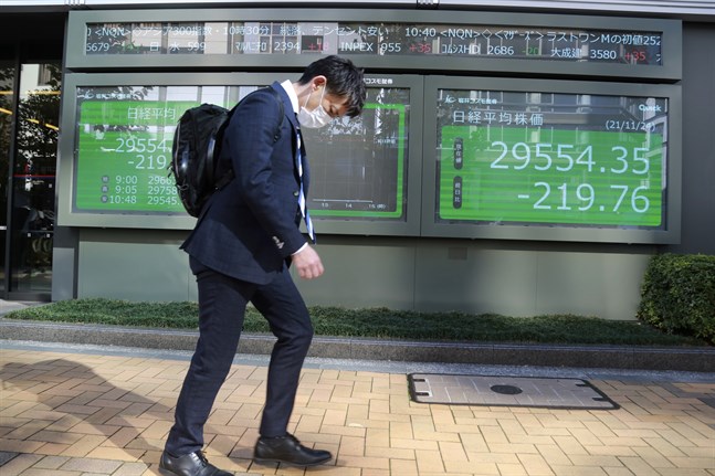 Tungt på Tokyobörsen. Arkivbild.