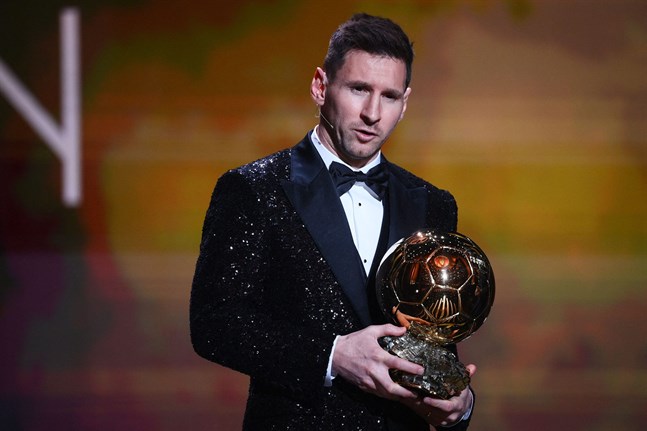 PSG:s Lionel Messi vinner Ballon d'Or igen.