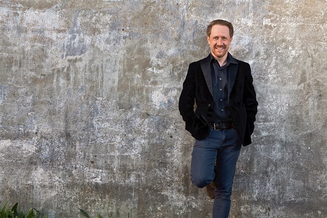 Simon Crawford-Phillips presenterar Jan Johanssons jazziga tolkning av folkmelodin "Visa från Utanmyra" men också en helt nyskriven version.