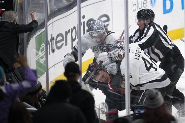 LA Kings Brendan Lemieux stängs av efter att ha bitit Ottawas Brady Tkachuk i samband med bråket i lördags.
