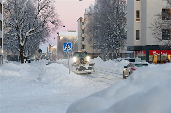 Så här såg det ut på Skolhusgatan efter julhelgen.