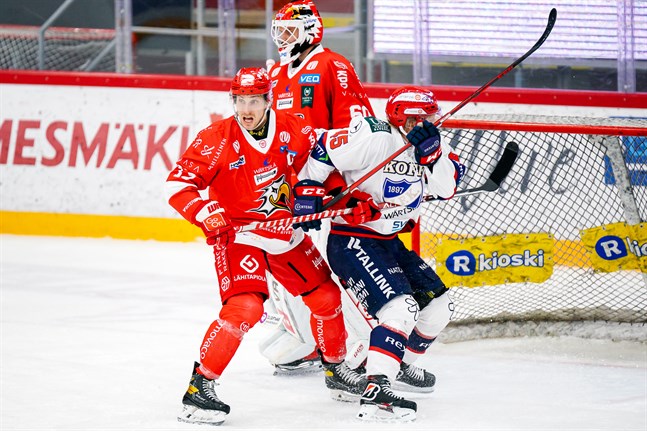 Lagkapten Erik Riska tycker att han själv och resten av laget måste höja nivån.
