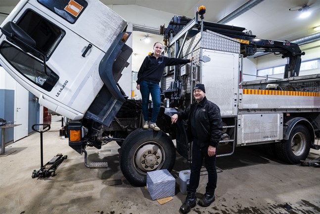 Emilia Karp och Krister Setälä äger numera MH-Steel på Fågelberget. De har jobbat tillsammans på företaget i flera år.