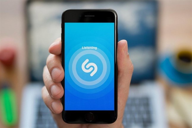 Musikappen Shazam används till att identifiera låtar som spelas av någon annan än användaren. Arkivbild.