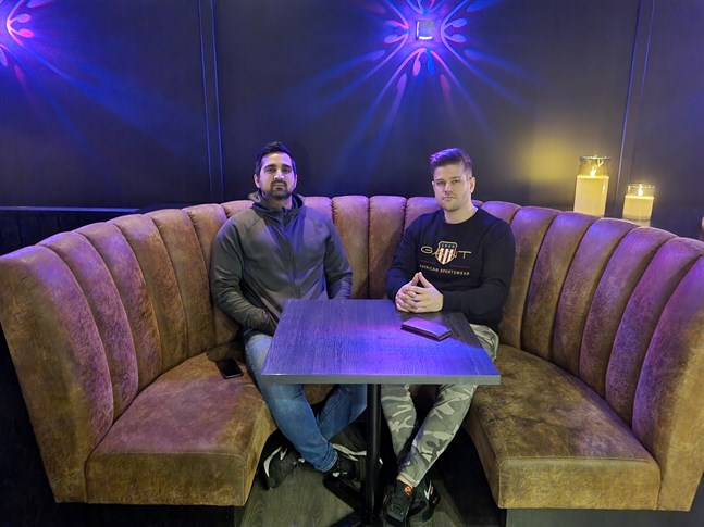 Sunny Sharma och Mathias Smeds hoppas ungdomarna hittar till det nya ungdomsstället Level2.