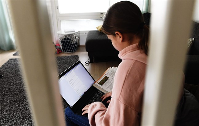 Social- och hälsovårdsministeriet och lärarfacket är överens: distansundervisning är den enda vägen.