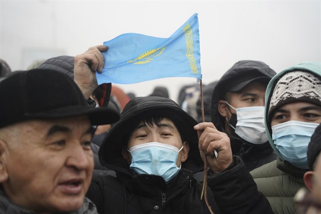 Demonstranter i Almaty den 5 januari.