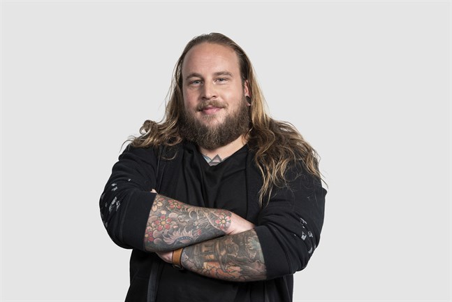 I vår tävlar Iamsin-sångaren Petter Löf i "The Voice of Finland".