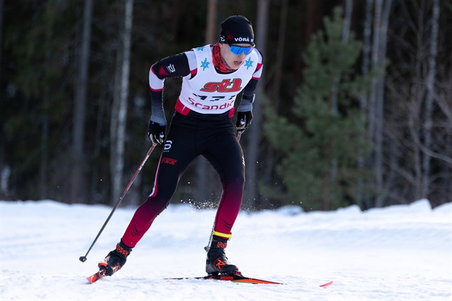 Aaron Häggman gick ut på ankaretappen som nionde åkare – och tog Vörå IF ända upp på prispallen.