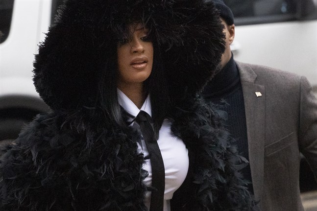 Rapparen Cardi B erbjuder sig att betala brandoffers begravningskostnader. Arkivbild.