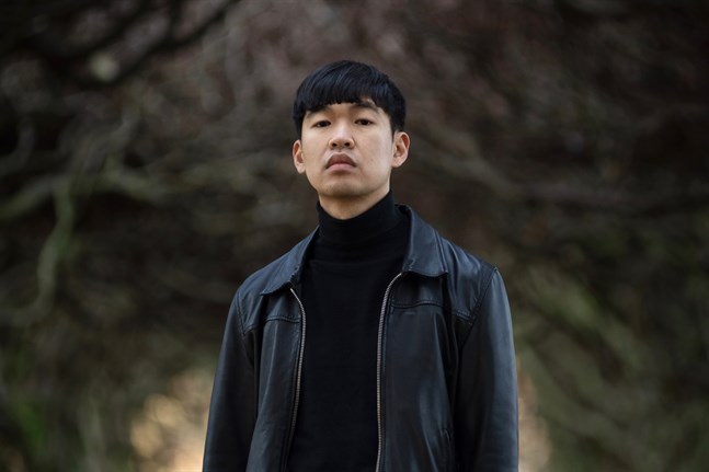 Quynh Tran kan få Borås Tidnings Debutantpris 2022 för "Skugga och svalka".
