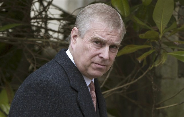 Storbritanniens prins Andrew drar ur pluggen för sina sociala medier