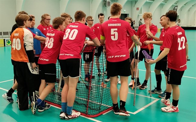 B-juniorerna i Jeppis FBC/Blue Fox spelade i helgen.