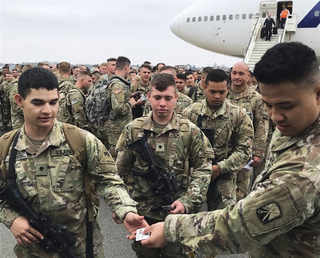 Amerikanska soldater anländer till Berlin 2019 i ett test för att förstärka Natos insatsstyrka vid rysk aggression. Arkivbild