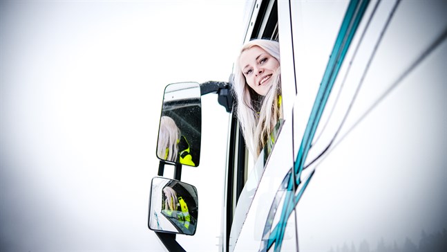 Nina Nordqvist har länge drömt om att bli kombinationschaufför. Inom kort går drömmen i uppfyllelse. Hon och hennes man driver logistikföretaget Ninjo tillsammans.