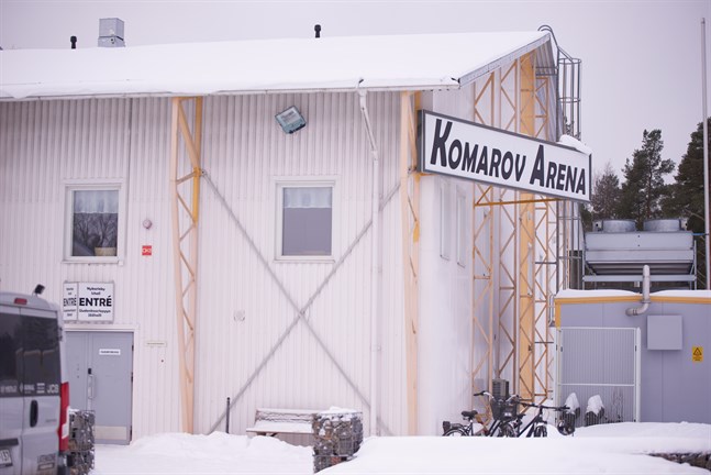 Muik Hockey har gjort klart med en ny back från Sverige.