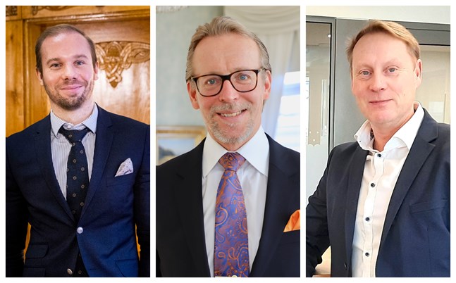 Joel Sunabacka på Ålandsbanken, Ulf Nylund på Vasa andelsbank och Fredrik Björk på Kvevlax sparbank lyssnar och försöker lugna kunderna.