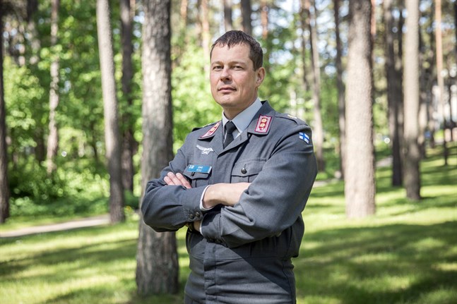 Simo Pesu målar upp en bild av ett Ryssland som, utifrån de närliggande trupperna, i dagsläget inte kan ses som ett hot mot Finland.