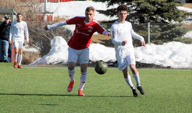 Korsnäs FF:s Andrii Baldarym och Kaskö IK:s Albin Avdili är bra nyförvärv för båda lagen. På söndagen i Kristinestad var KoFF flera steg före i en träningsmatch.
