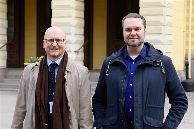 Mika Hakosalo, energi- och klimatsakkunnig på Vasa stad, och Mauritz Knuts, projektchef på VASEK, jobbar för ett energieffektivt och hållbart byggande i Österbotten.