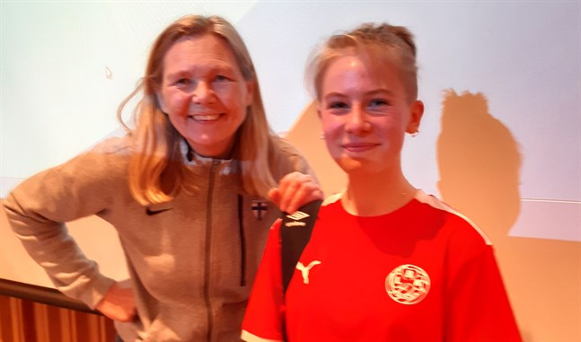 Annea Strömberg tillsammans med Anna Signeul.