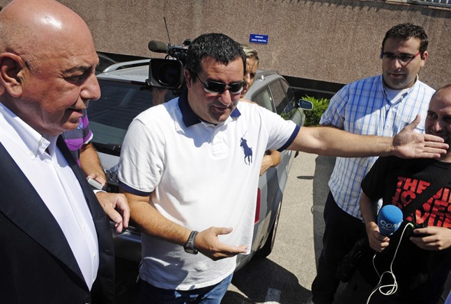 Mino Raiola, i mitten.