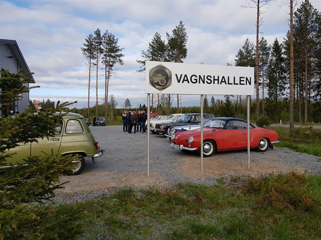 Lördagen den 14 maj ordnar Jakobstadsnejdens Veteranbilssällskap en Drive-In träff i Sandsund, Pedersöre.