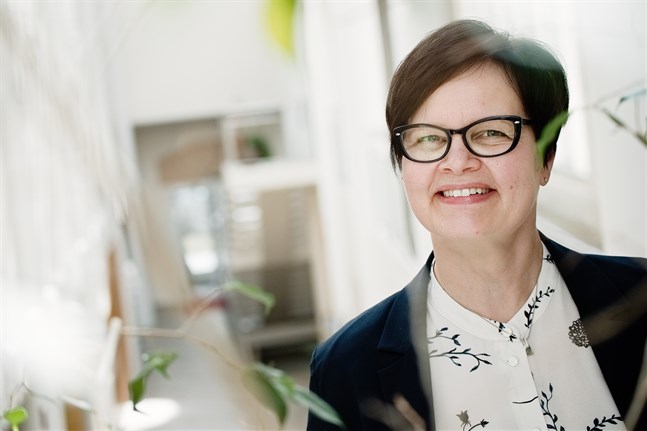 Susanne Nyberg är Kronobys nya förvaltningschef. Hon säger att hon hör till den gamla stammen som tycker att arbetet är viktigt.