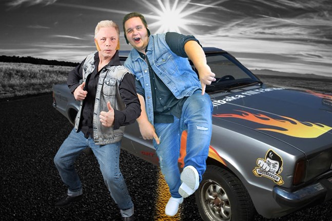 Ronnie Hulstrand och Anders Rödin Andersson är Pökerz, ett hyllningsband till den svenska nittiotalsduon Ronny och Ragge.
