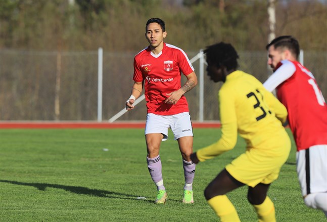 Vitor Gomes, här hemma mot VPS Akatemia, nätade två gånger mot FC Ylivieska.