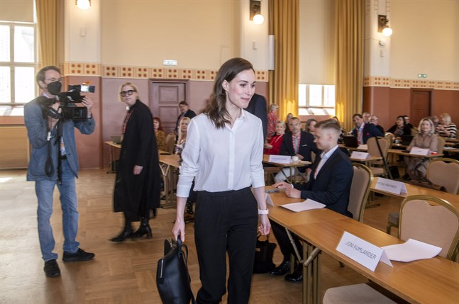 SDP säger ja till Nato. Det blev klart på lördagen efter ett extra insatt partifullmäktigemöte. Statsminister och SDP-ordförande Sanna Marin meddelade i torsdags att hon är för ett Natomedlemskap.