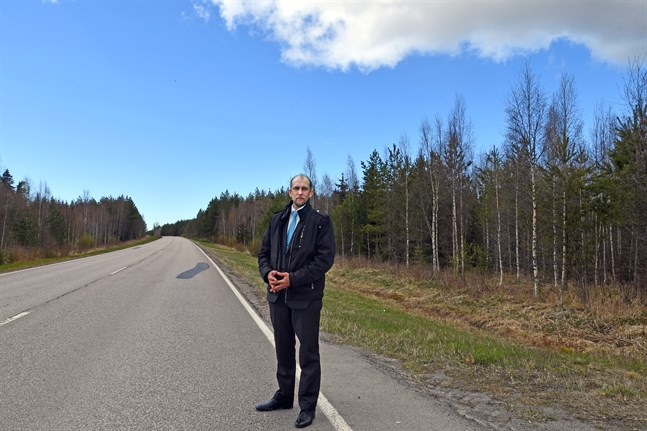 Fullmäktigeordförande Henrik Antfolk och styrelseordförande Patrick Ragnäs vill planera 260 hektar vid Kristinestadsvägen, norrut mot kommungränsen till Närpes, till nytt industriområde.