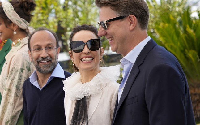 Asghar Farhadi, Noomi Rapace och Jeff Nichols i Cannes.