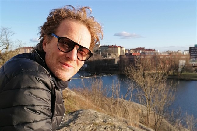 Johan Fagerudd på Lilla Essingen. Han är aktuell med "Fantomerna på Lilla Essingen", en radiodokumentär om emigration, främlingskap och tillhörighet.