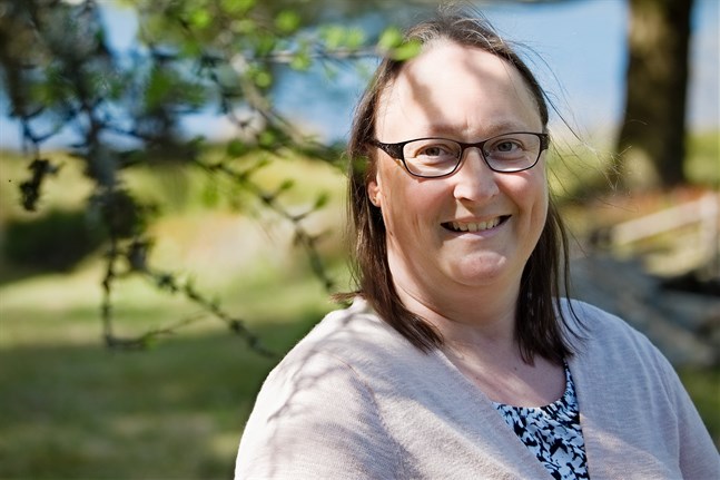 Sedan första diagnosen 2008 har Eva-Maria Strömsholm engagerat sig för dem som drabbats av cancer. Hon ser det som viktigt att få hjälp och stöd i vardagen efter operationer och behandlingar som sätter spår i kroppen.