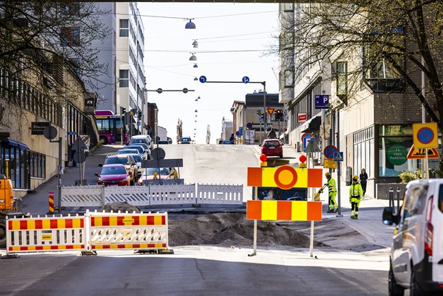 Storalånggatan kommer att vara avstängd vid Hovrättsesplanaden ända till slutet av juli.