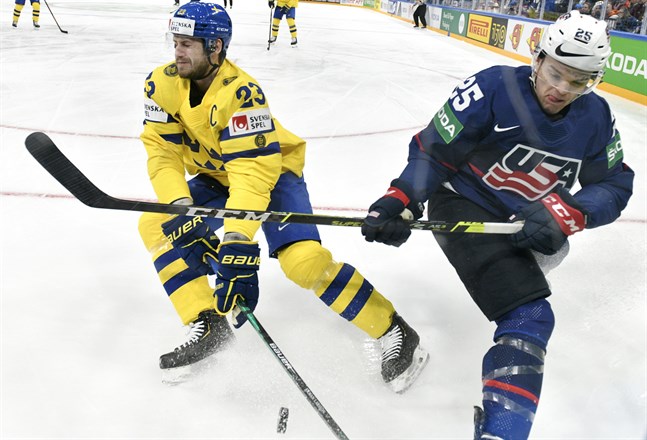 Oliver Ekman-Larsson i aktion mot USA.