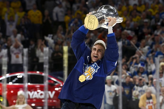 Lagkaptenen Valtteri Filppula är första finländare i den så kallade Trippelguldklubben: spelare som vunnit Stanley Cup, OS-guld och VM-guld.