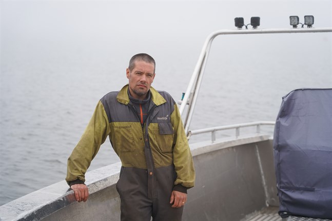 Jonas Nord är rädd att vargen attackerar fåren på holmarna i år igen.