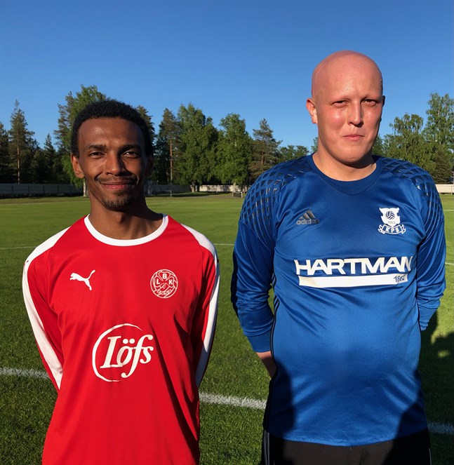 Adisu Holmström i LBK II och målvakten Joona Vuoti i Reima prisbelönades i tisdagens match.