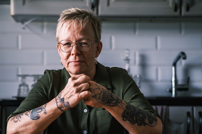 Jag brukar säga att jag kan jobba på högtider för jag har ändå inget liv. Ibland kan jag känna så, säger Gunilla Heikkilä.