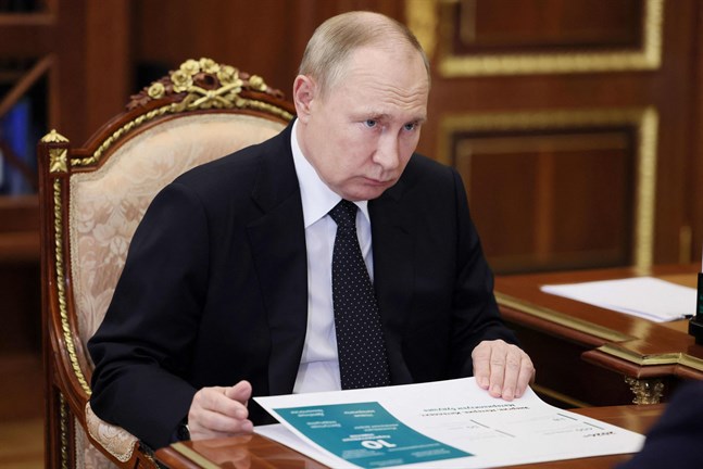Putins presidentskap i början av det nya millenniet kompletterade säkerhetstjänsternas statskupp, menar Heidi Hautala.