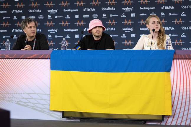 Ukrainas Kalush Orchestra på presskonferensen efter finalen i Eurovision Song Contest. Arkivbild.