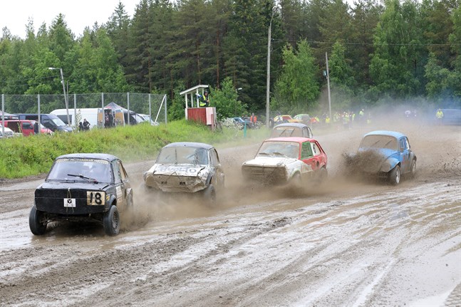 Gruskungen Petri Kumpula (Nr.18) låg i ledningen under finalen i Tuuppariklassen men landade slutligen på en sjunde plats.