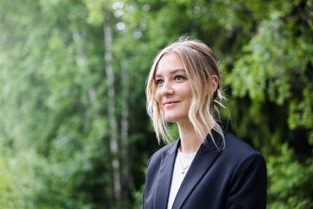 Att jobba i familjens företag fanns inte på kartan då Amanda Gustafsson gick ut gymnasiet och skulle söka till högskola. Då hon vikarierade som exportchef väcktes intresset för att jobba med ekonomi.