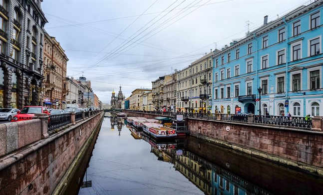 Som 19-åring blev Anna Lillkung förälskad i Sankt Petersburg med sina vackra, pastellfärgade byggnader.