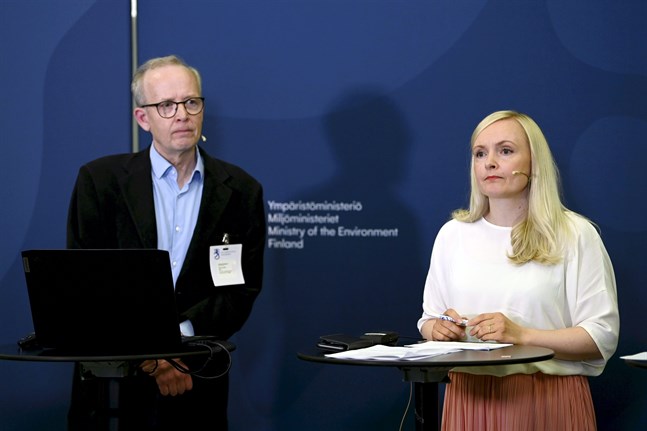Maria Ohisalo, miljö- och klimatminister, sammankallade till ett infotillfälle tillsammans med Seppo Knuuttila gällande Östersjöns utveckling och åtgärder framåt.
